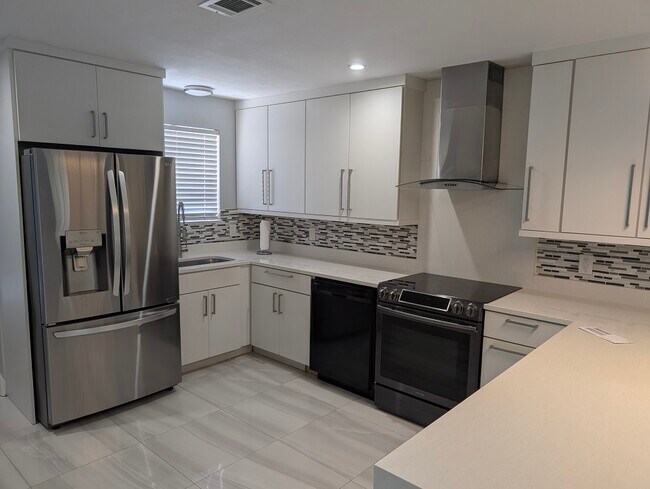 Building Photo - 9780 SW 52nd Rd