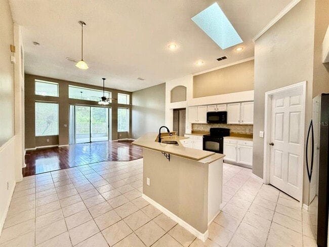 Building Photo - 19021 Weatherstone Dr