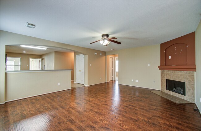 Building Photo - 610 Kiley Dr