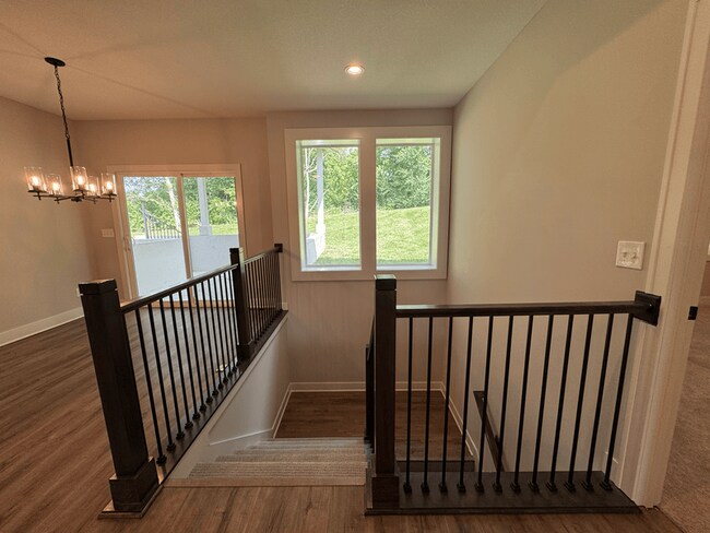 Building Photo - 1613 SW Hedgewood Ln