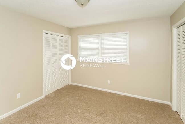 Building Photo - 3 Bedroom Pet-Friendly Home in Birmingham, AL with Main Street Renewal