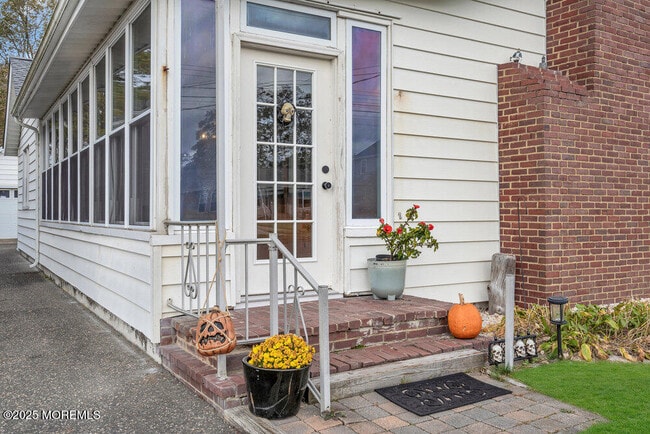 Building Photo - 228 Fischer Blvd