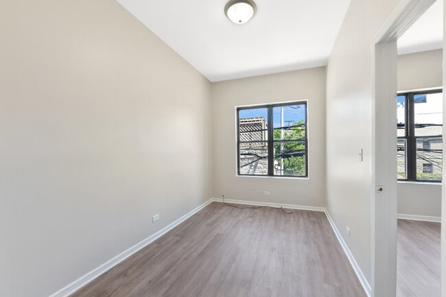 Building Photo - 2245 N Western Ave