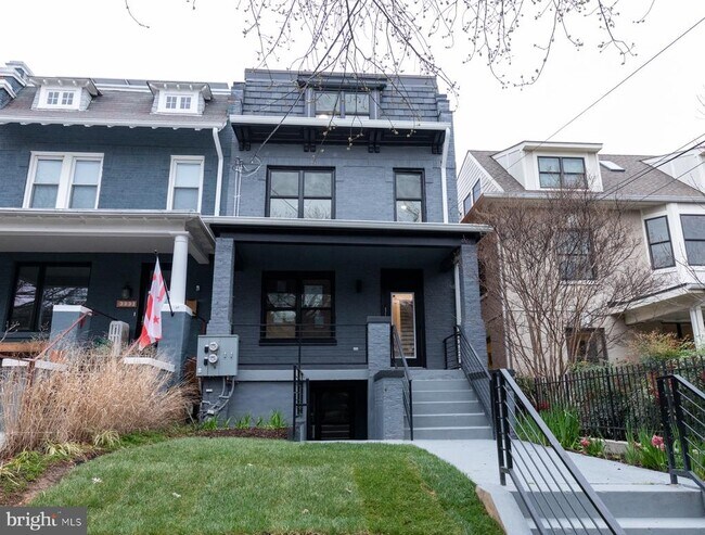 Building Photo - 1321 Shepherd St NW