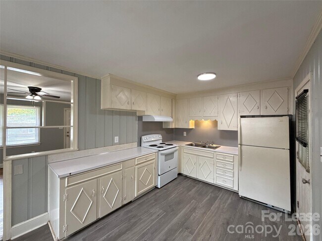 Building Photo - 4434 Brooktree Dr