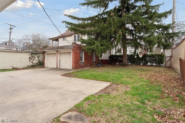 Building Photo - 13108 Cedar Rd