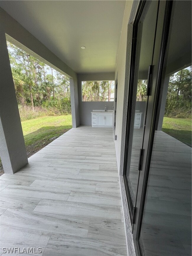 Building Photo - 2567 12th Ave NE