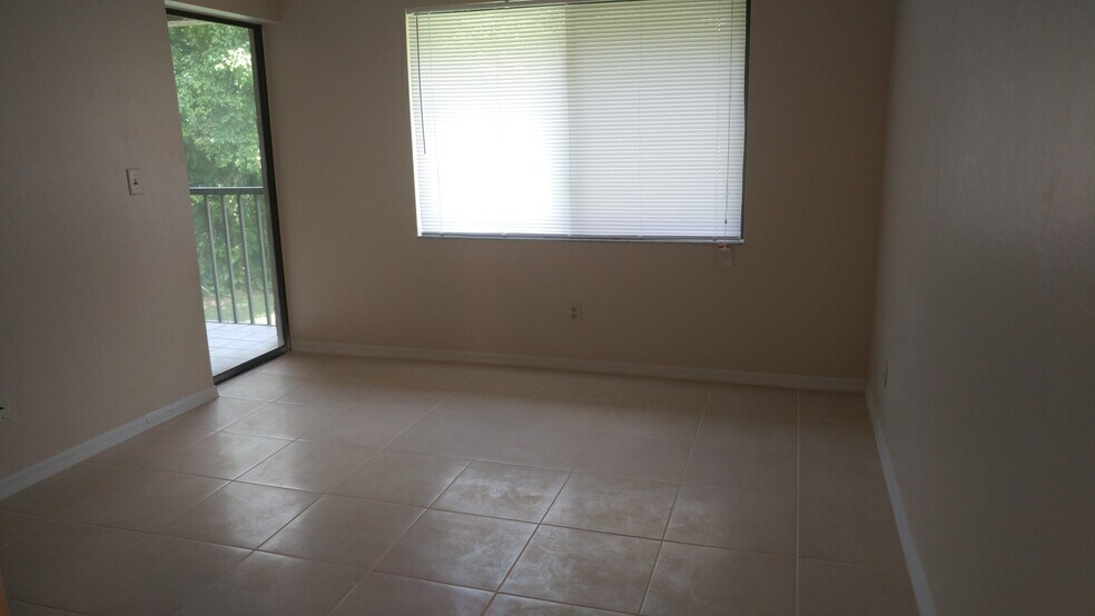 master bedroom - 5857 Rattlesnake Hammock Rd