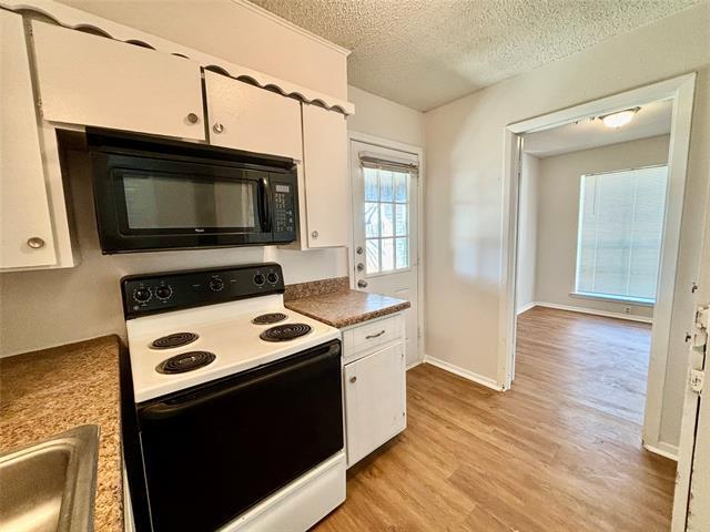 Building Photo - 800 Irwin Dr