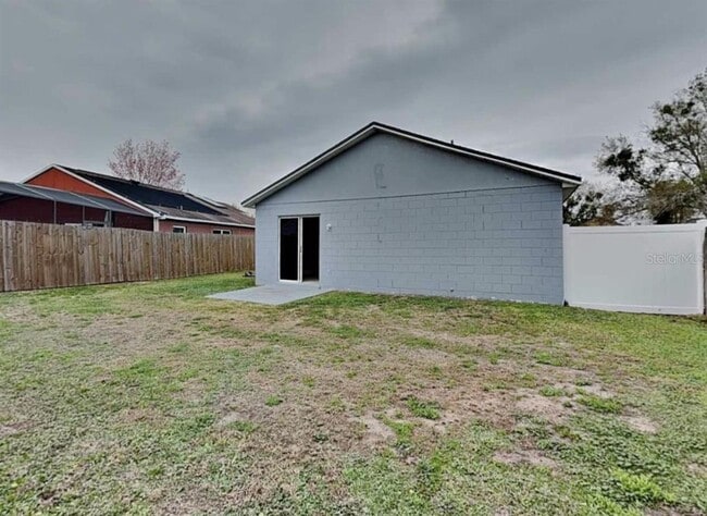 Building Photo - 2418 Radnor Ave