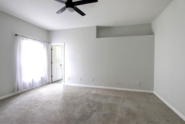 Building Photo - 5868 Duskywing Dr