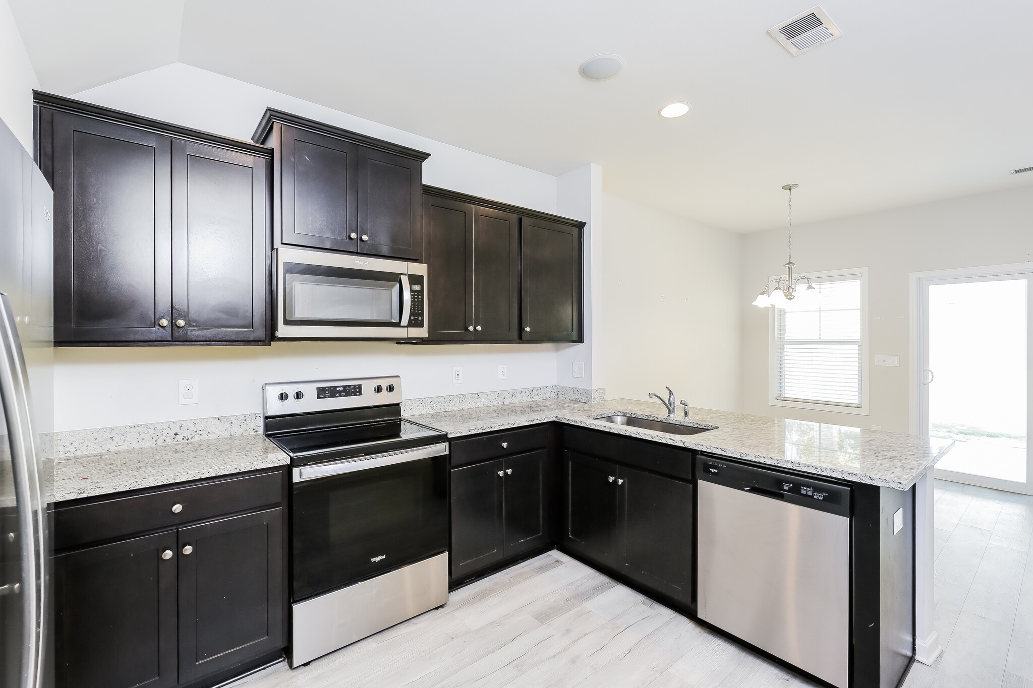Building Photo - 136 Highland Park Ct