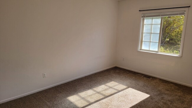 Building Photo - Charming 3 Bedroom, 2 Bath Home in Orchard Mesa – Spacious Yard & Garage!