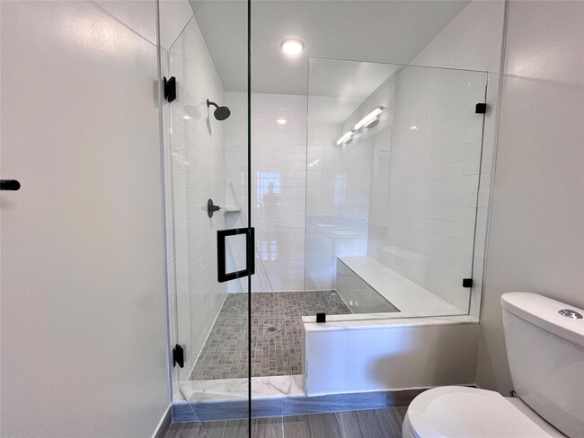 Building Photo - 120 N Compass Way