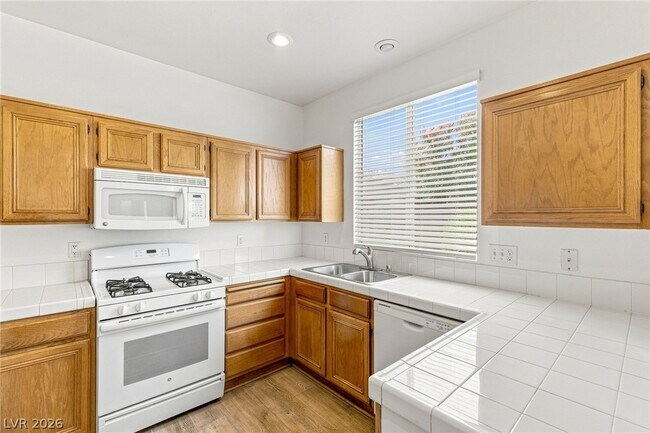 Building Photo - 10521 Angel Dreams Ave
