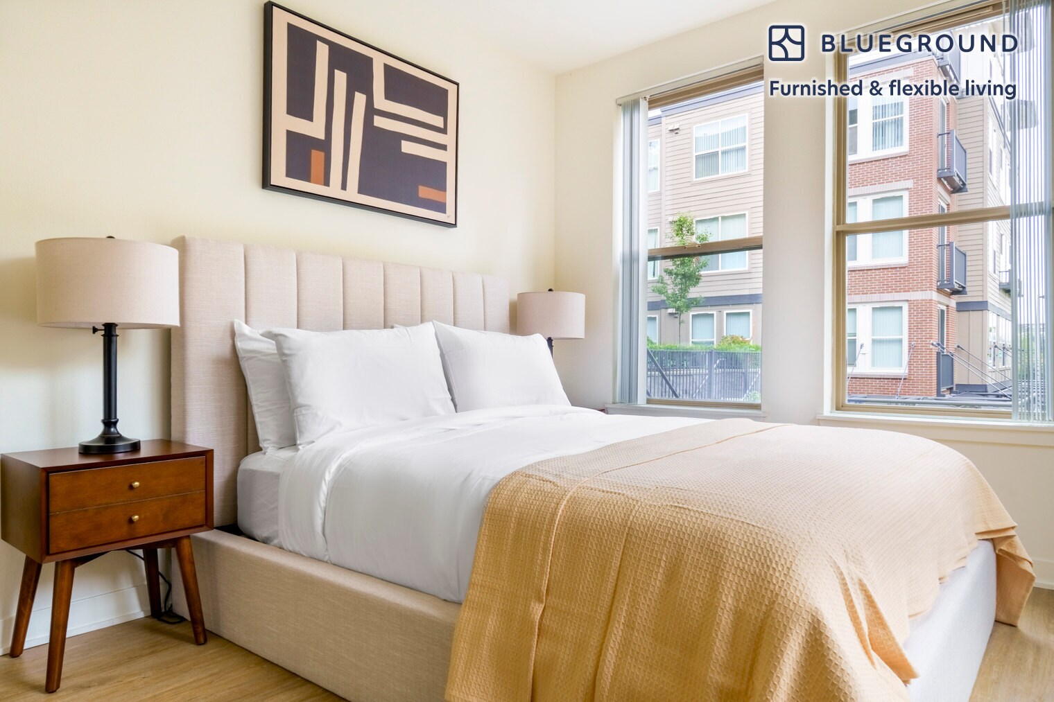 Building Photo - 11000 NE 10th St