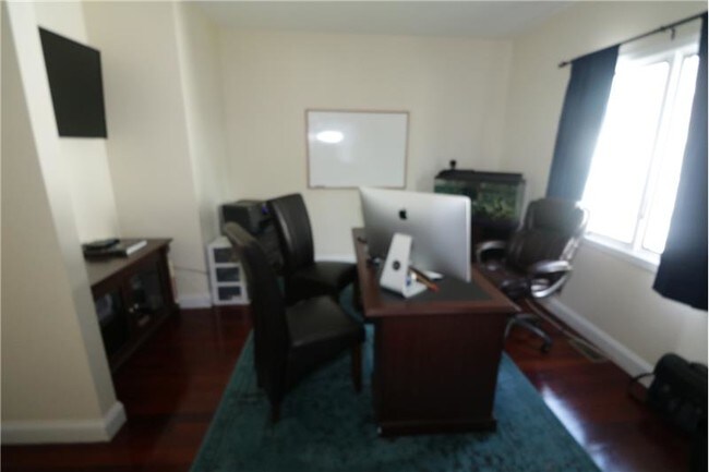 Building Photo - 143 Grovers Ave