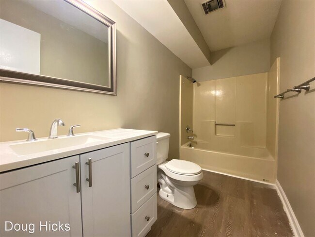 Building Photo - 4 br, 2 bath House - 1119 Kentucky Street