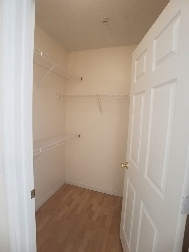 Building Photo - Beautiful 2/2 condo for rent next to Waterford Lakes Town Center and UCF