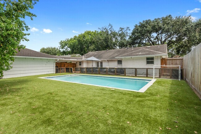 Building Photo - 5219 Cheena Dr