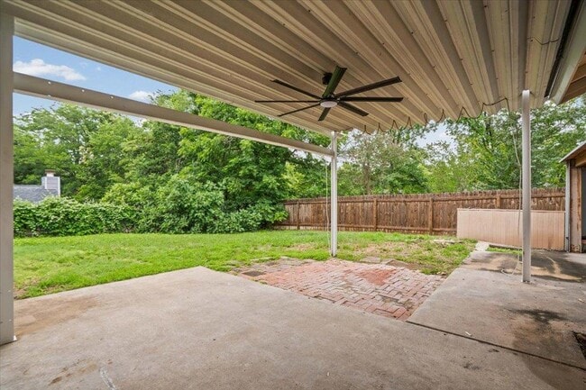 Building Photo - 7603 Brookhollow Cove
