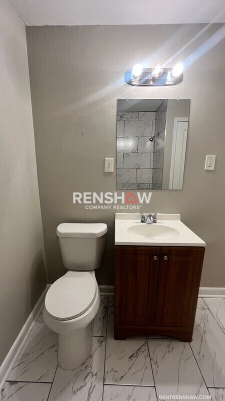 Building Photo - 3822 Maid Marian Ln