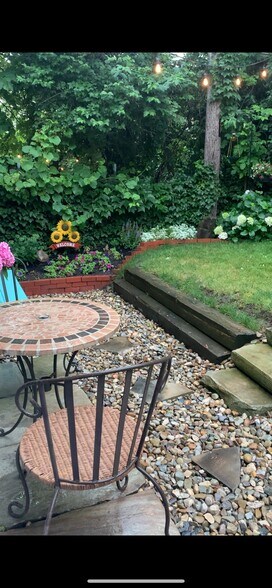 Building Photo - 1655 Waterbury Rd