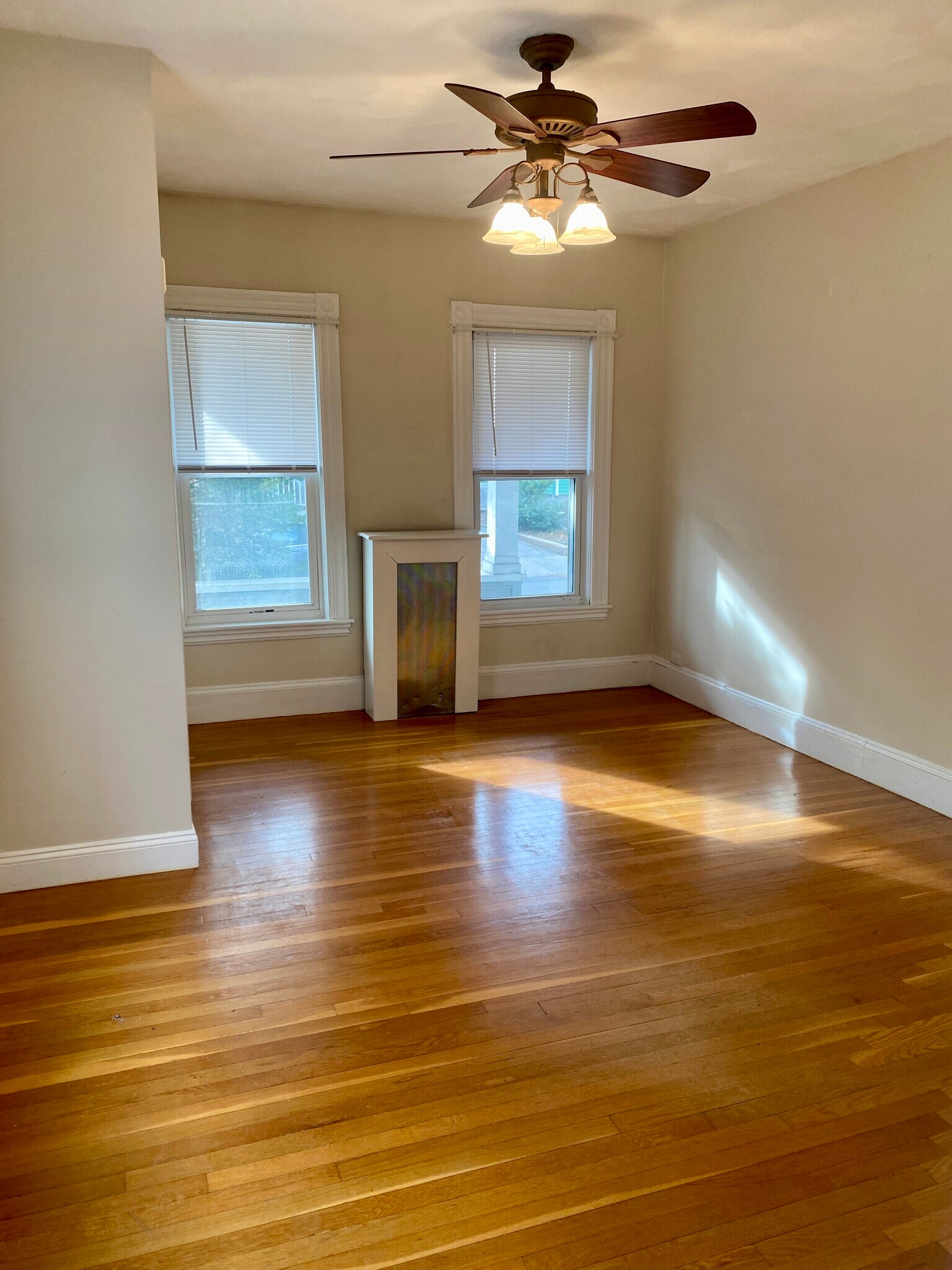 Building Photo - 15 Jaques St