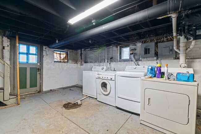 Building Photo - 4765 Goethe Ave