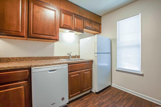 Building Photo - 201 N Polk St