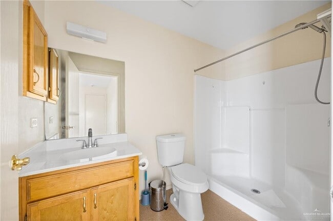 Building Photo - 11 Jay Ave