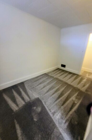 Building Photo - 640 S 2nd St