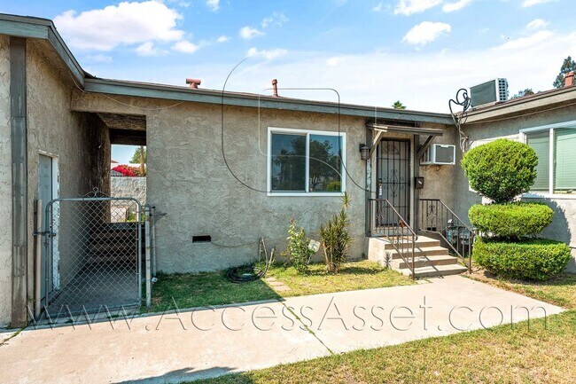 Building Photo - 16702 Orange Way