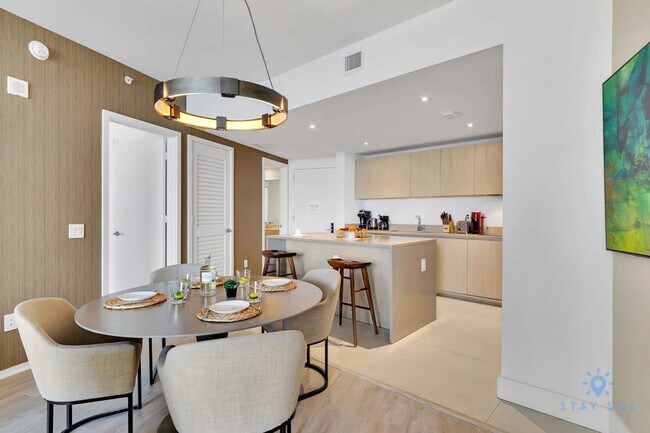 Building Photo - 4111 S Ocean Dr