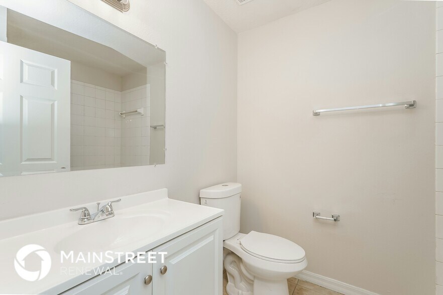 Building Photo - 2427 18th St S