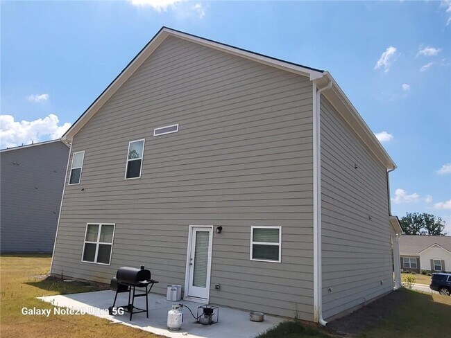 Building Photo - 1207 Lyndhurst Ln