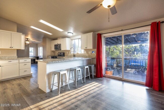 Building Photo - 430 Timber Ridge Loop