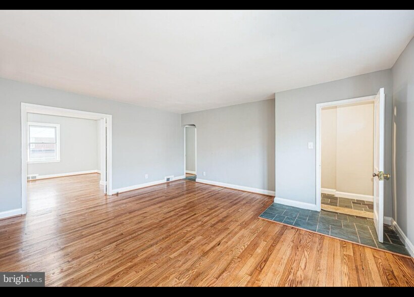 Building Photo - 8139 Glen Gary Rd