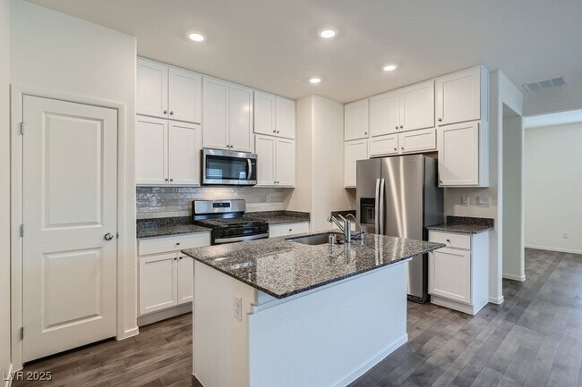 Building Photo - 364 Canary Song Dr