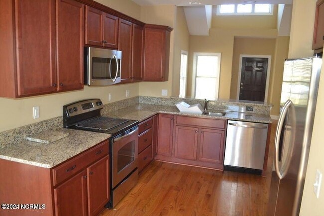 Building Photo - 128 Cypress Cir