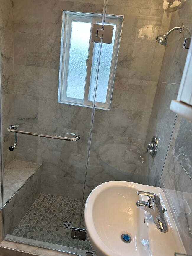 Building Photo - 1846 Scott Rd