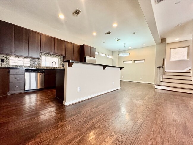 Building Photo - 1515 Birdsall St