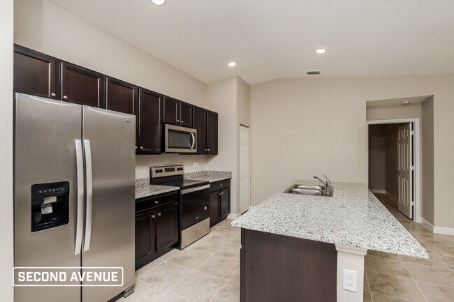 Building Photo - 1450 Degroodt Rd SW