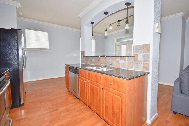 Building Photo - 1711 Old Spanish Trl