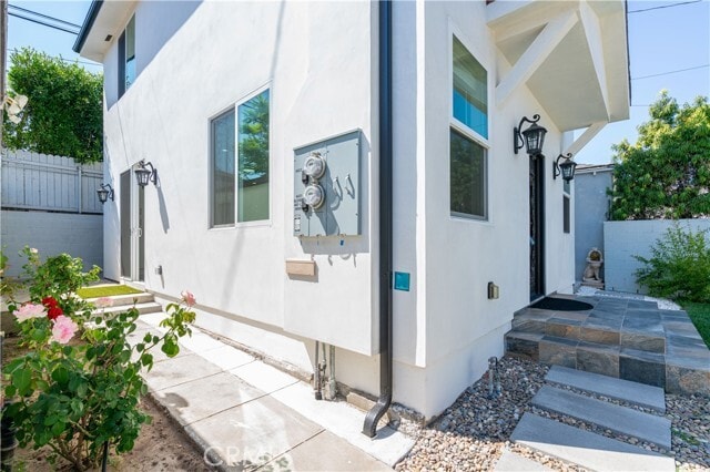 Building Photo - 8421 Bleriot Ave