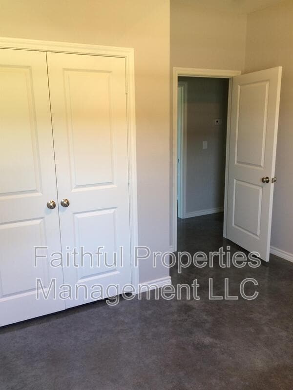 Building Photo - 14203 County Rd 452