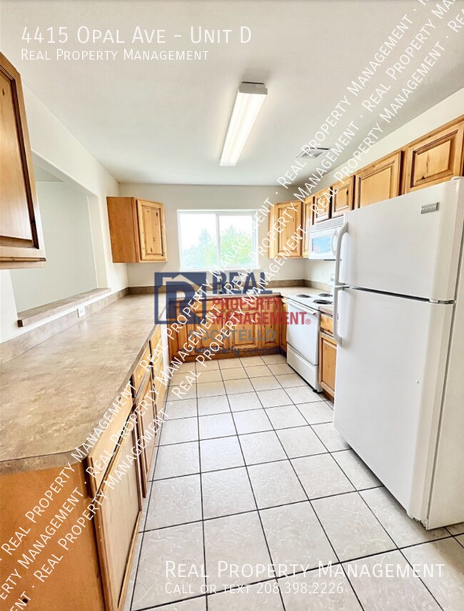 Building Photo - 4415 Opal Ave