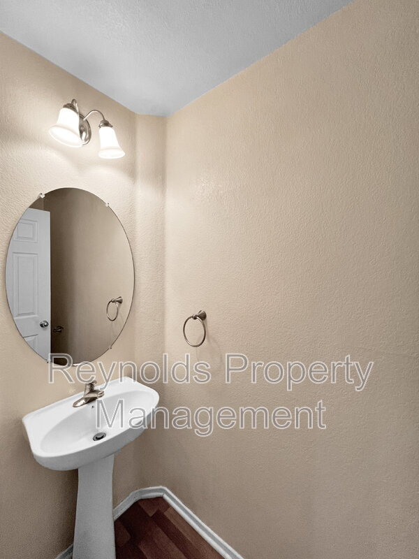 Building Photo - 1468 Normandy Dr
