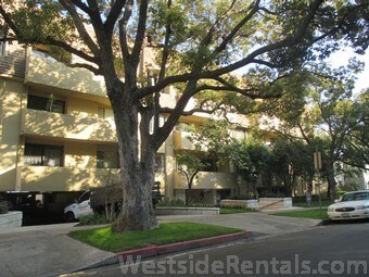 Building Photo - 430 N Maple Dr