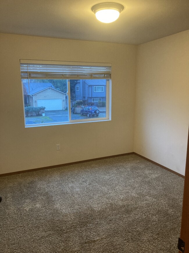 Building Photo - 24215 10th Ave S